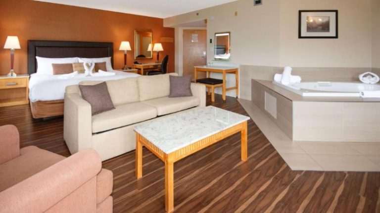 Coast Hillcrest Hotel