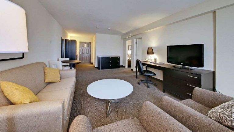 Coast Kamloops Hotel & Conference Centre