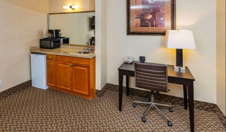 Comfort Inn & Suites Downtown Edmonton