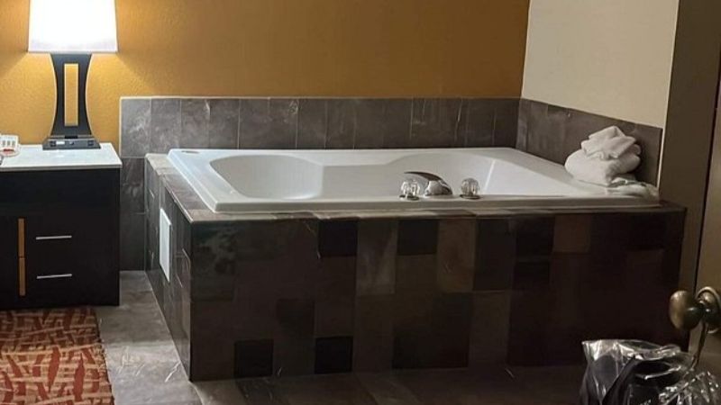 Comfort Inn & Suites – Fort Smith