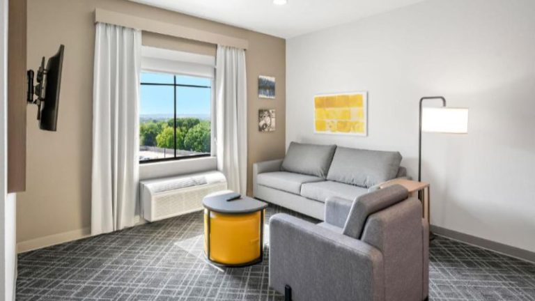Comfort Inn & Suites – Fort Smith