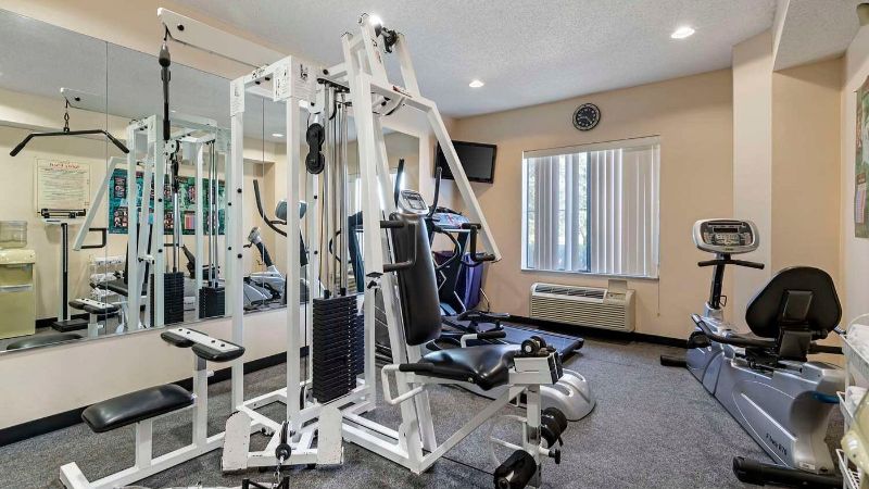 Comfort Inn & Suites Seguin, room with private jacuzzi, photo 6