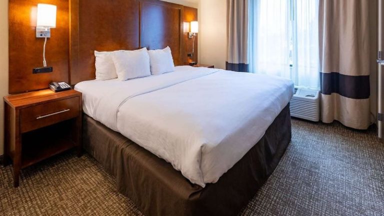 Comfort Suites Denver near Anschutz Medical Campus