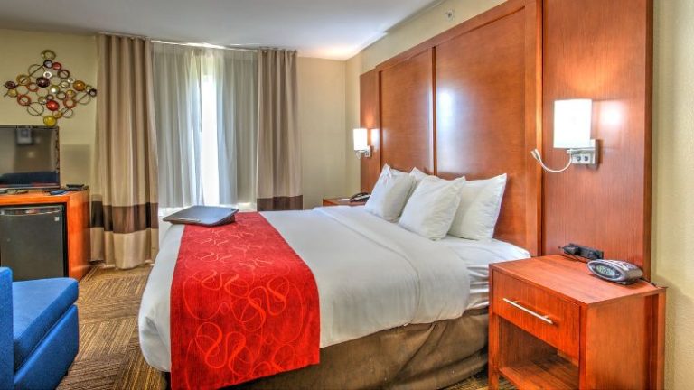 Comfort Suites Urbana Champaign, University Area