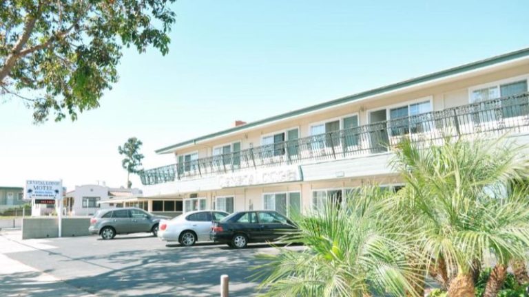 Crystal Lodge Motel