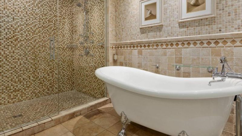 Delta Hotels by Marriott Saint John, room with private jacuzzi, photo 2