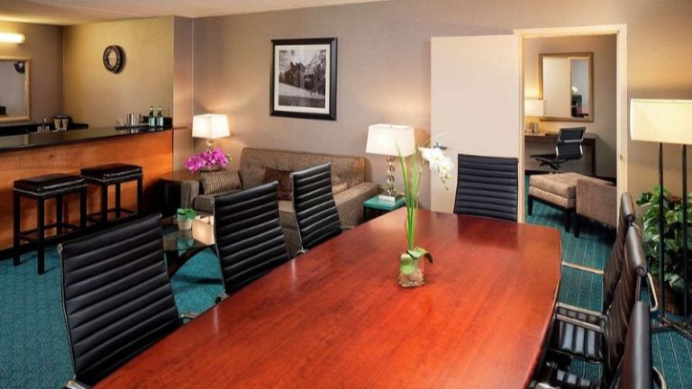 DoubleTree By Hilton Roseville Minneapolis