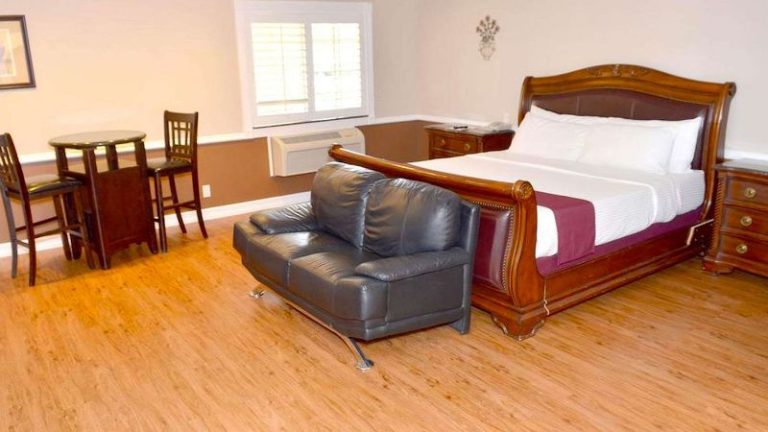 Dynasty Suites Hotel
