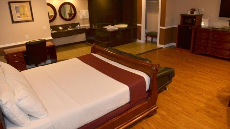 Dynasty Suites Hotel