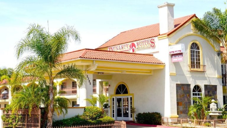 Dynasty Suites Hotel