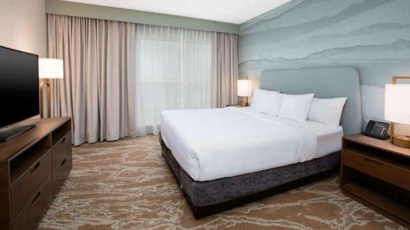 Embassy Suites by Hilton San Marcos Hotel Conference Center, room with private jacuzzi, photo 2