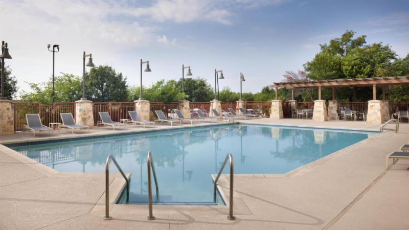 Embassy Suites by Hilton San Marcos Hotel Conference Center, room with private jacuzzi, photo 8