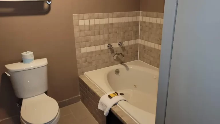 Executive Inn & Suites