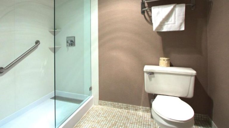 Executive Inn & Suites