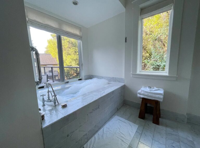 Farmhouse Inn
