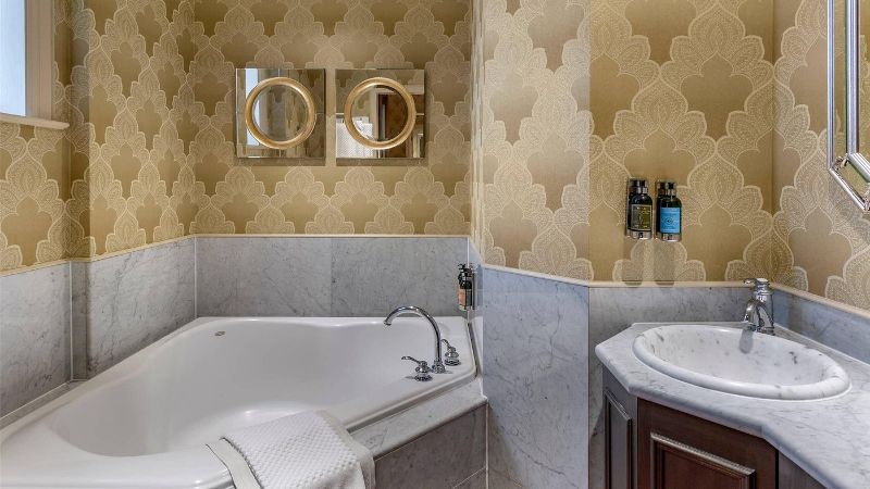 Fort Garry Hotel, Spa and Conference Centre