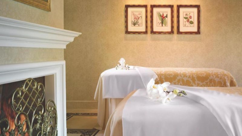 Four Seasons Hotel Westlake Village, California, room with private jacuzzi, photo 7