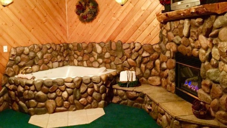 Giant Oaks Lodge