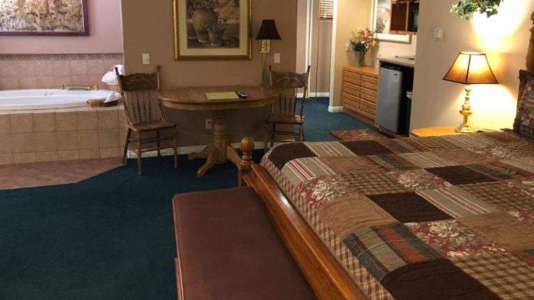 Giant Oaks Lodge
