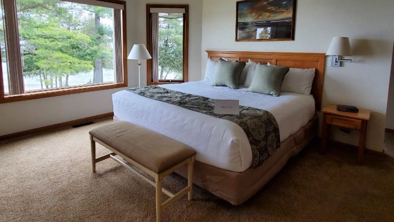 Glidden Lodge Beach Resort