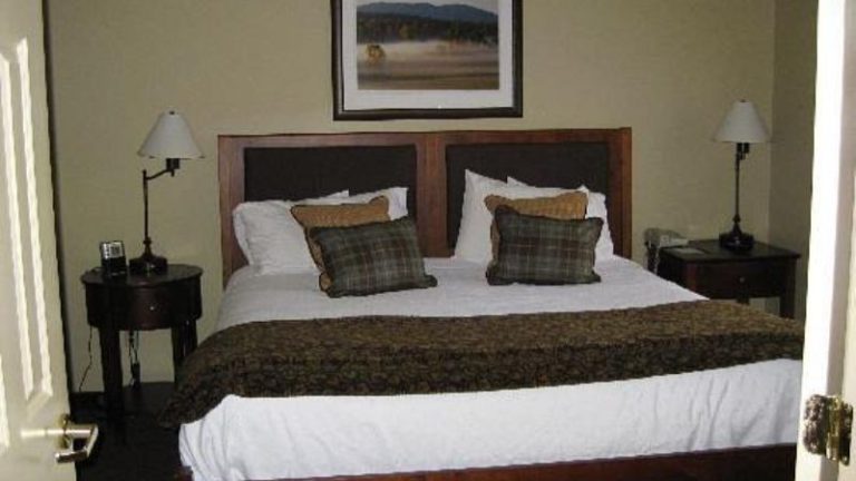 Green Mountain Suites Hotel
