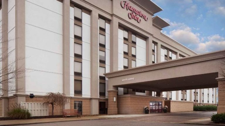 Hampton Inn Charleston-Southridge