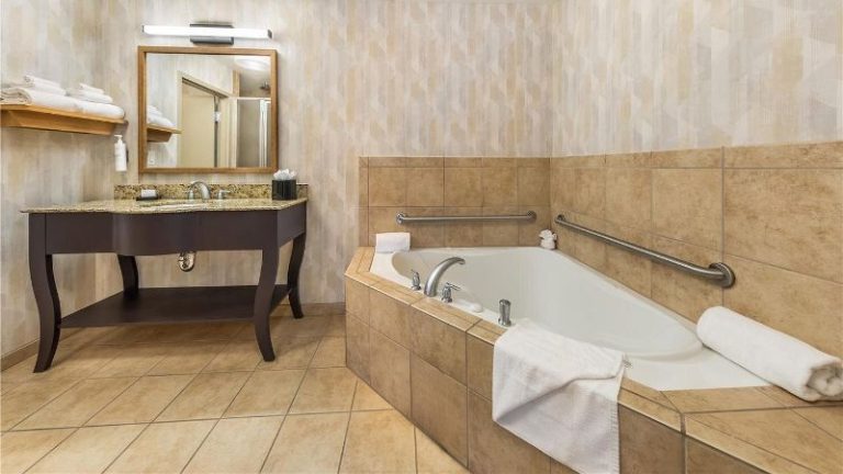 Hampton Inn & Suites Moreno Valley