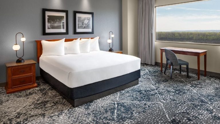 Harrah’s Kansas City, A Caesars Destination