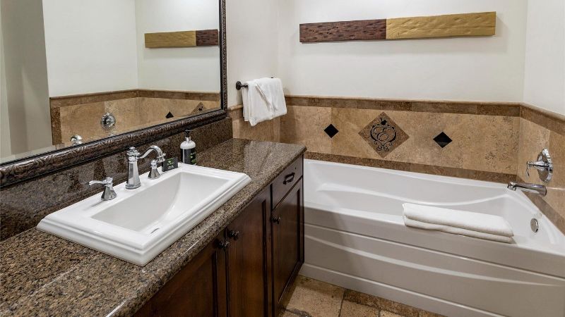 Hyatt Centric Park City, room with private jacuzzi, photo 2