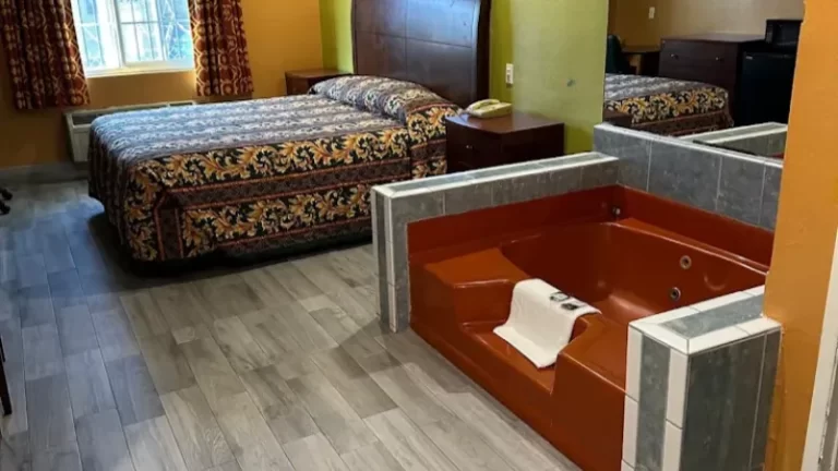 Passport Inn & Suites