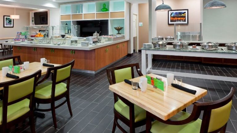 Holiday Inn Clark – Newark Area, an IHG Hotel