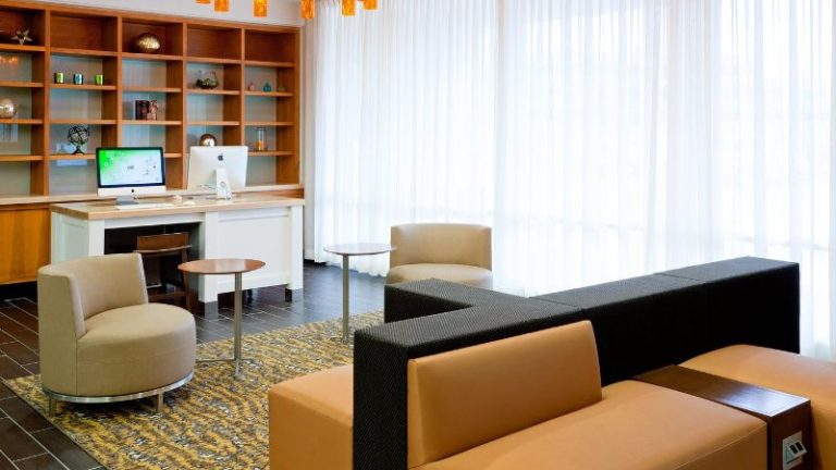 Holiday Inn Clark – Newark Area, an IHG Hotel