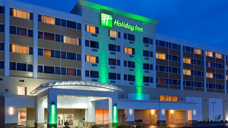 Holiday Inn Clark – Newark Area, an IHG Hotel, room with private jacuzzi, photo 7