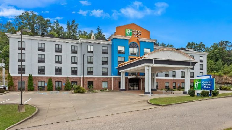 Holiday Inn Express & Suites Charleston NW – Cross Lanes, an IHG Hotel