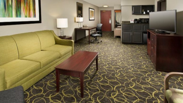 Holiday Inn Express & Suites DFW-Grapevine
