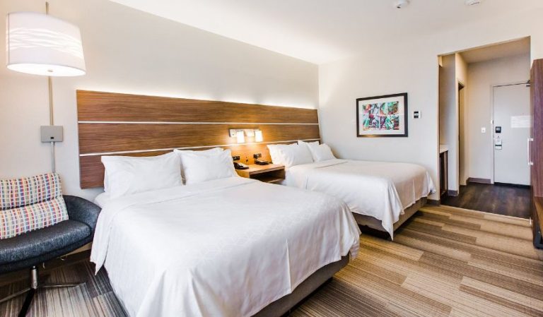 Holiday Inn Express & Suites West Edmonton-Mall Area, an IHG Hotel
