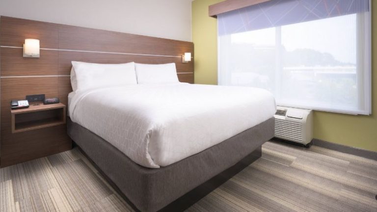 Holiday Inn Express & Suites Chattanooga Downtown, an IHG Hotel