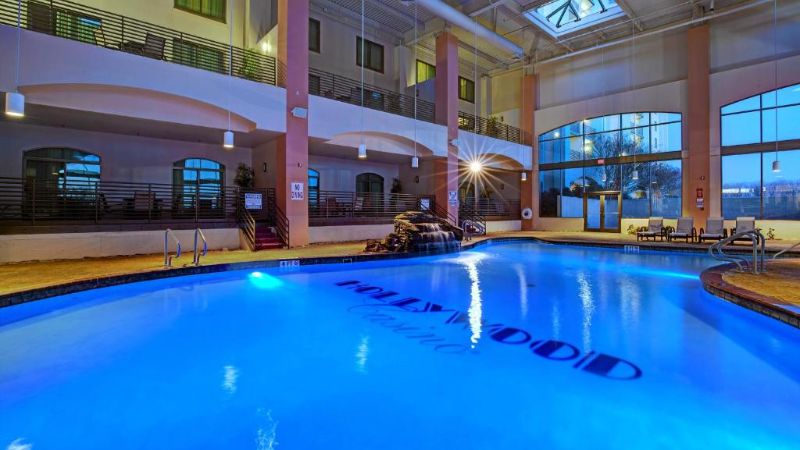Hollywood Casino Tunica Hotel, room with private jacuzzi, photo 6