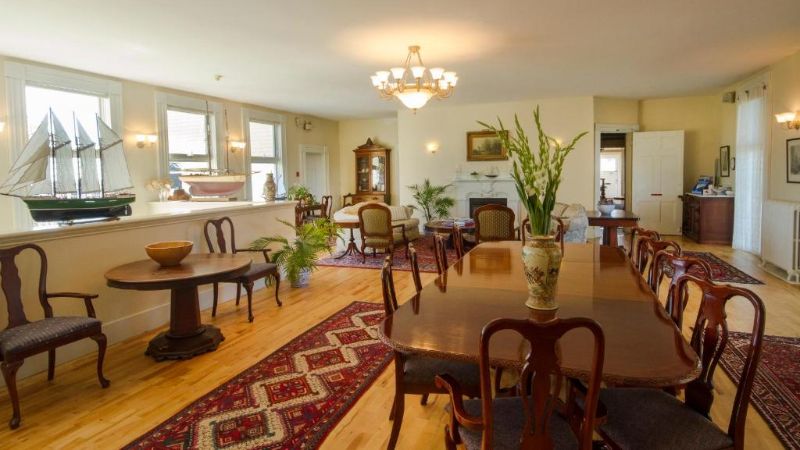 Homeport Historic B&B, room with private jacuzzi, photo 6