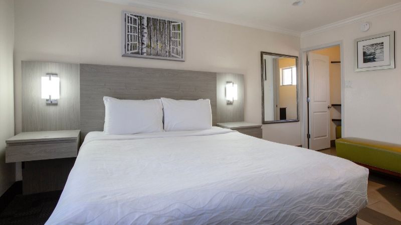 Hotel Aspen Flagstaff/ Grand Canyon InnSuites, photo 2