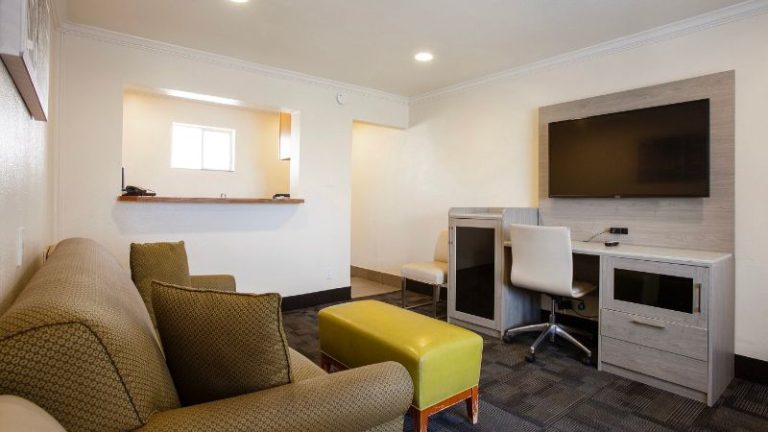 Hotel Aspen Flagstaff/ Grand Canyon InnSuites