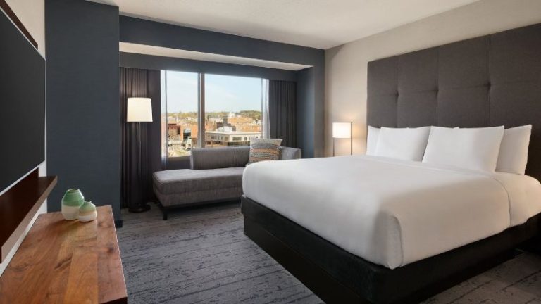 Hotel Champlain Burlington, Curio Collection by Hilton