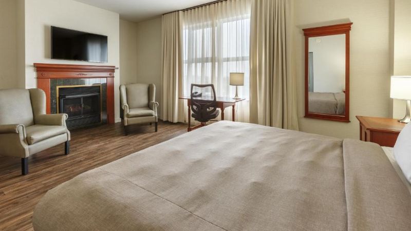 Hotel Chateau Laurier Quebec, room with private jacuzzi, photo 4
