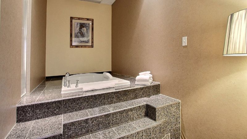 Hotel Classique, room with private jacuzzi, photo 1