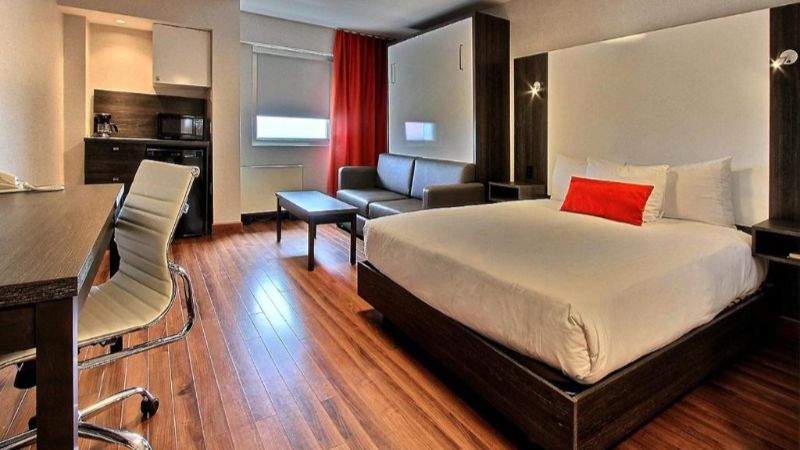 Hotel Classique, room with private jacuzzi, photo 3