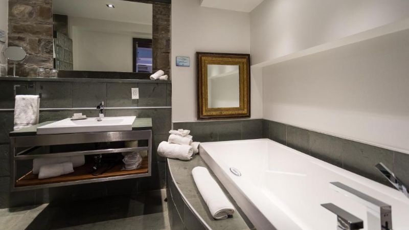 Hotel Le Priori, room with private jacuzzi, photo 2