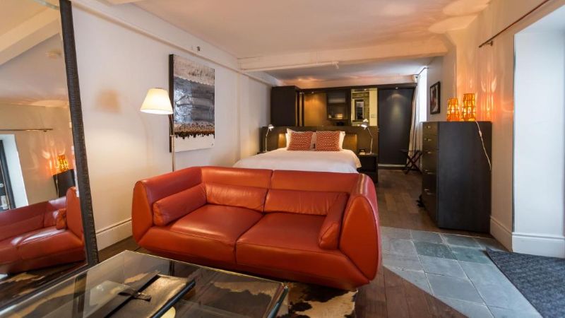 Hotel Le Priori, room with private jacuzzi, photo 3