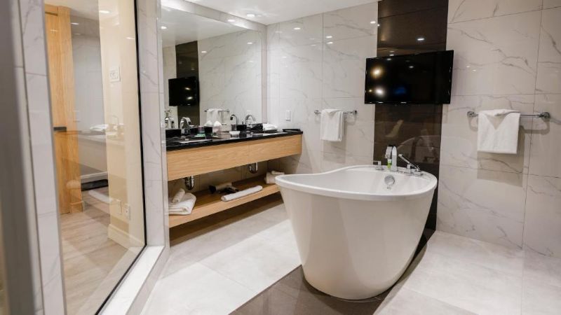 Hôtel Québec Inn, room with private jacuzzi, photo 2