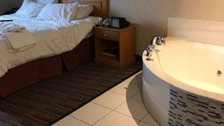 Humphry Inn & Suites