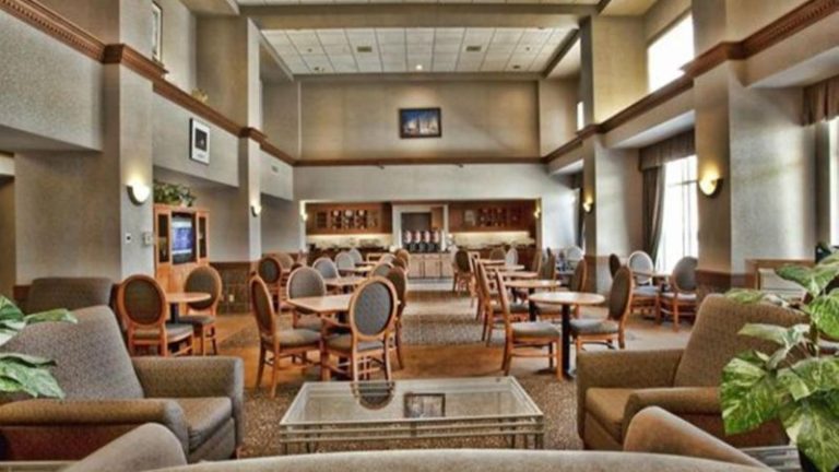 Humphry Inn & Suites